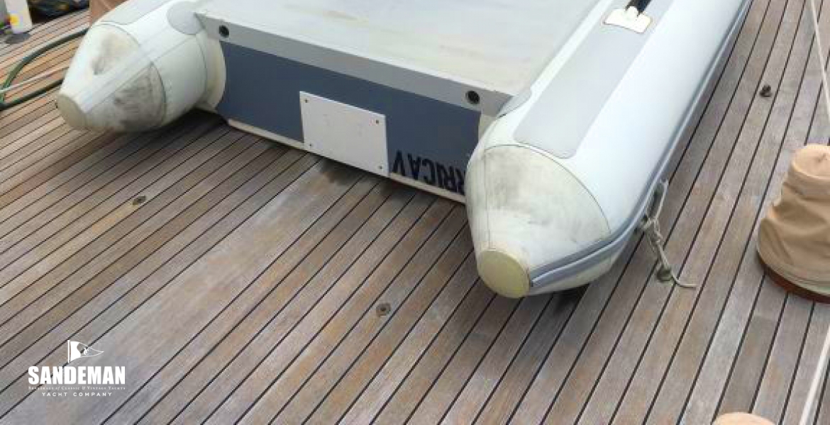 18 Dinghy stowed