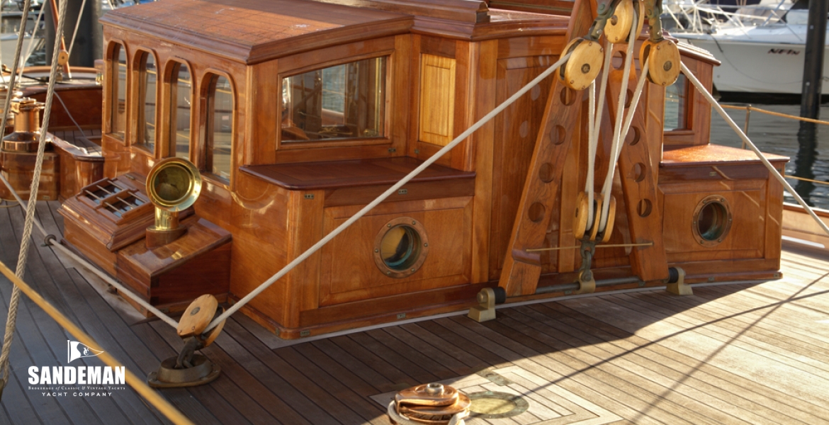 23 Deckhouse v aft
