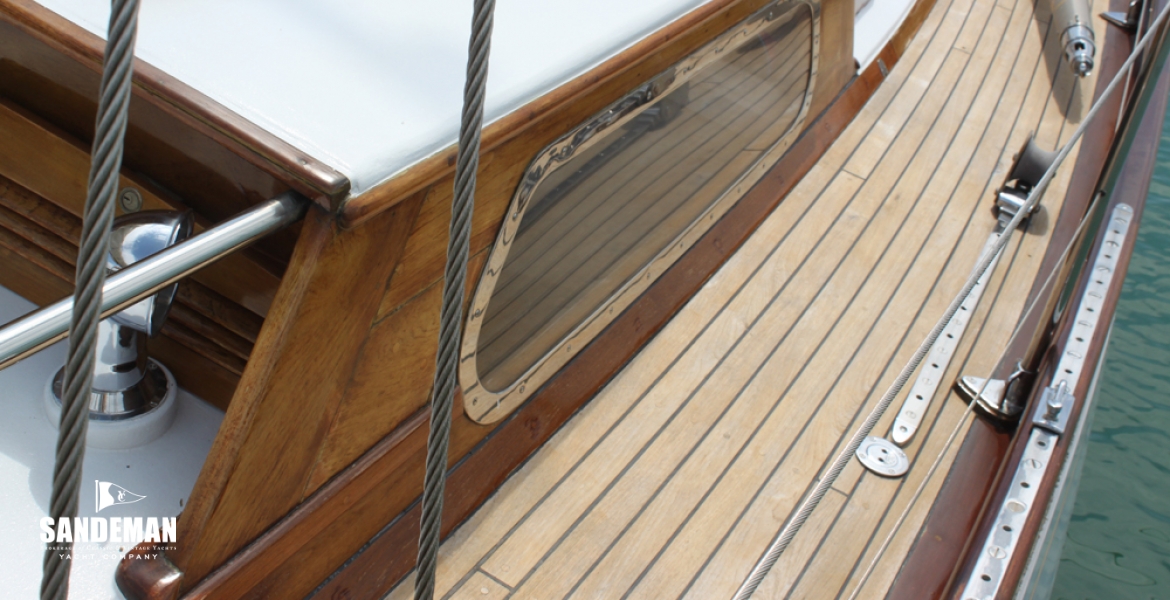 12Sidedeckfwd.jpg