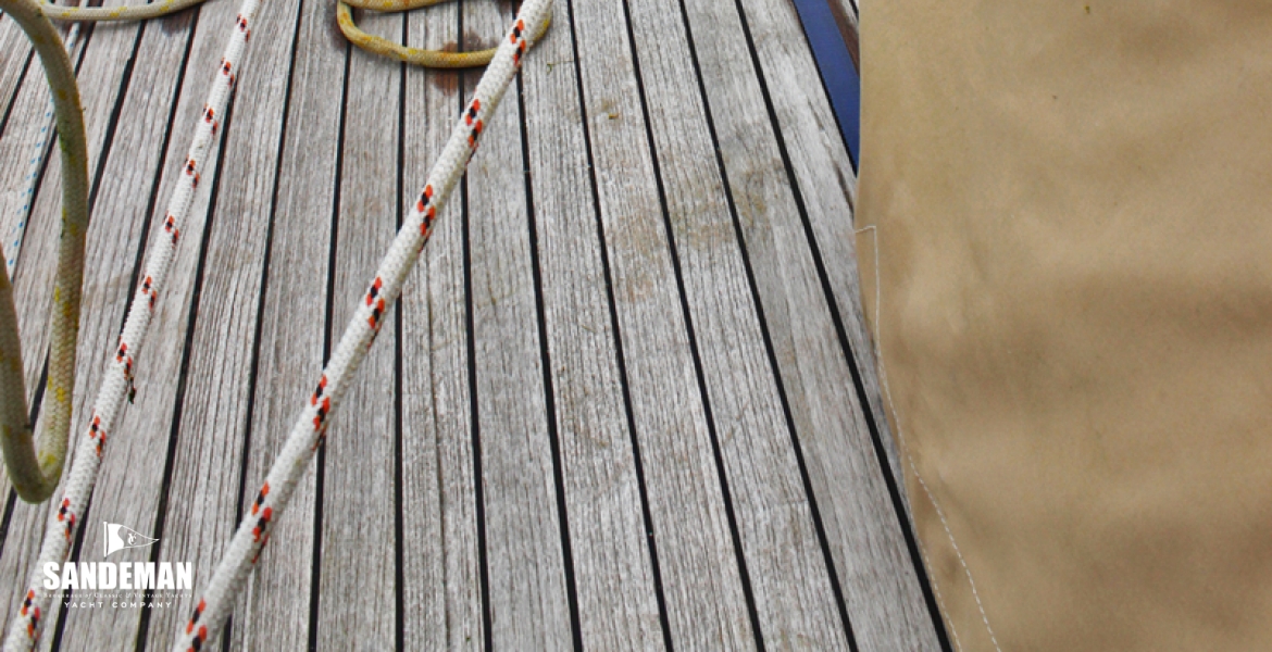 16 Stbd side deck v aft