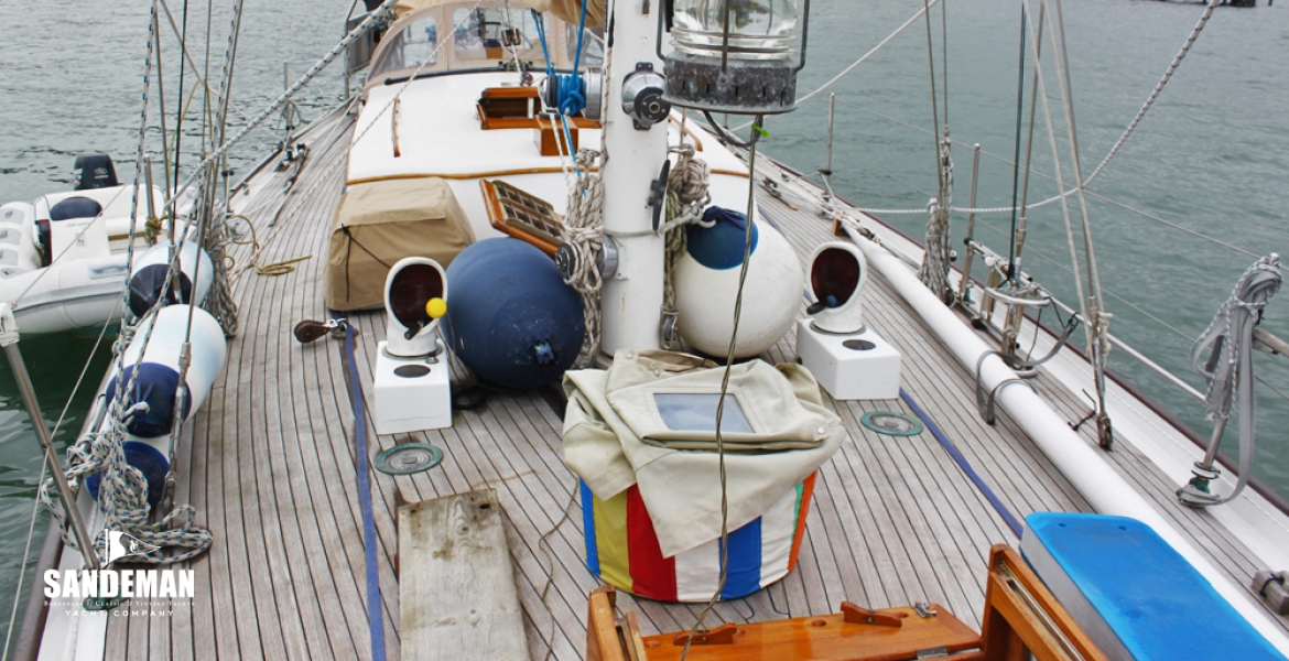 15 Mast v aft