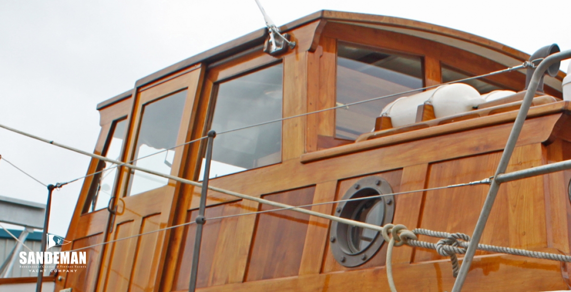 Deckhouse port