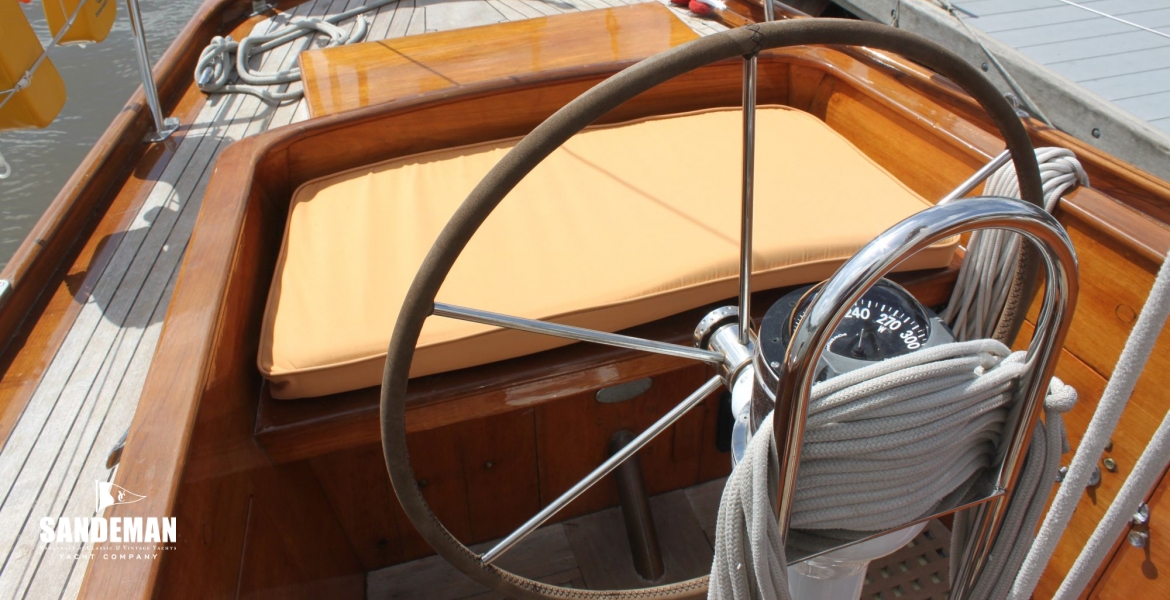 Helm to aft deck