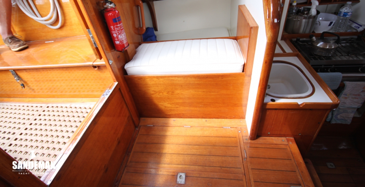 Pilot seat