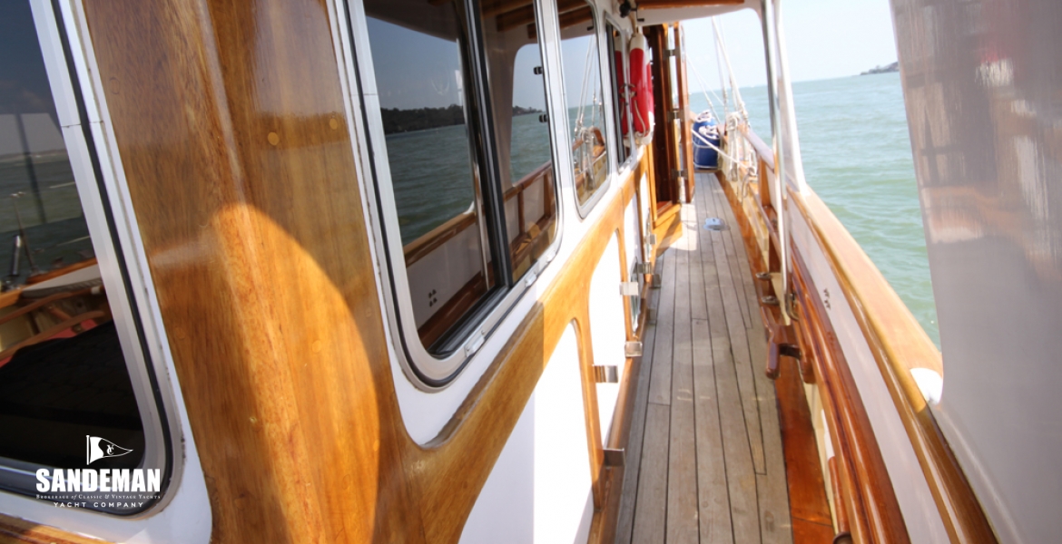 12Deckhousestbd.jpg
