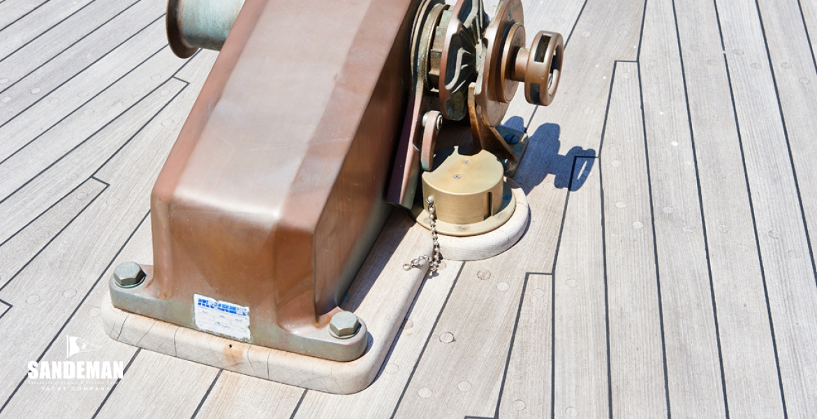 24Windlass.jpg