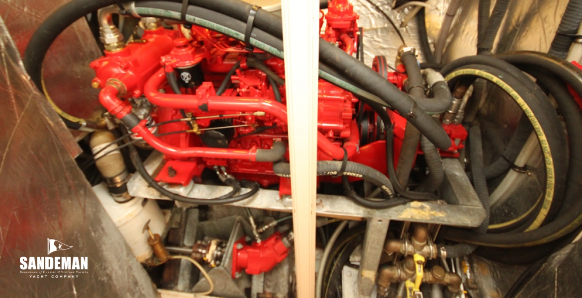 52 Engine side view