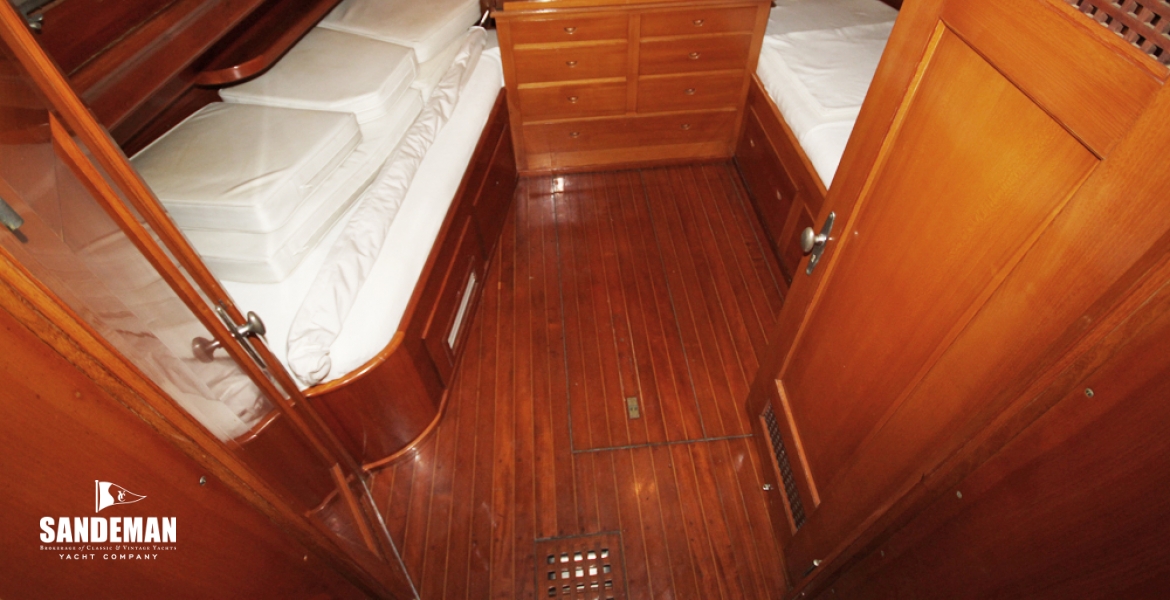 35Aftcabin.jpg