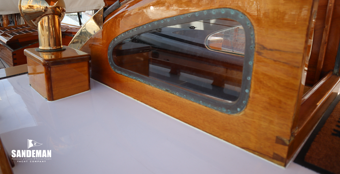 Companionway scuttle