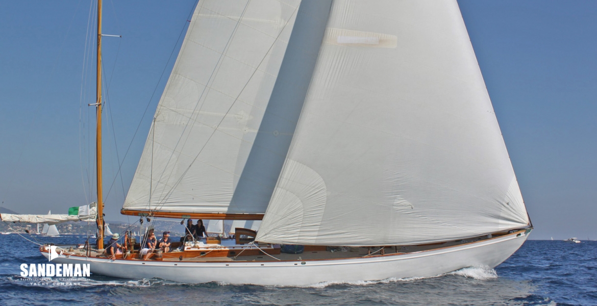 Abeam upwind [Photo: James Robinson Taylor]