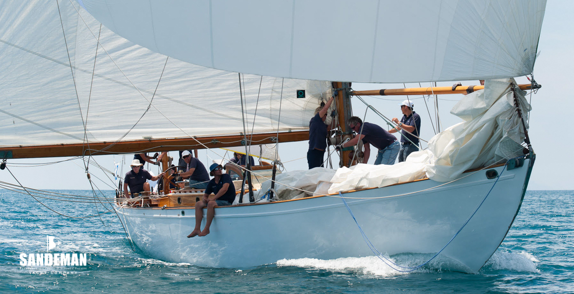 Starboard bow [Photo: James Robinson Taylor]