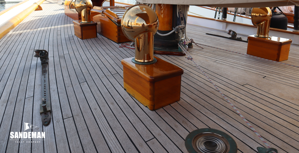 View forward over mid deck