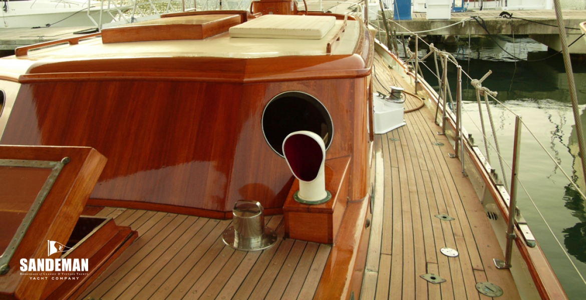 17Trunkcabintop.jpg