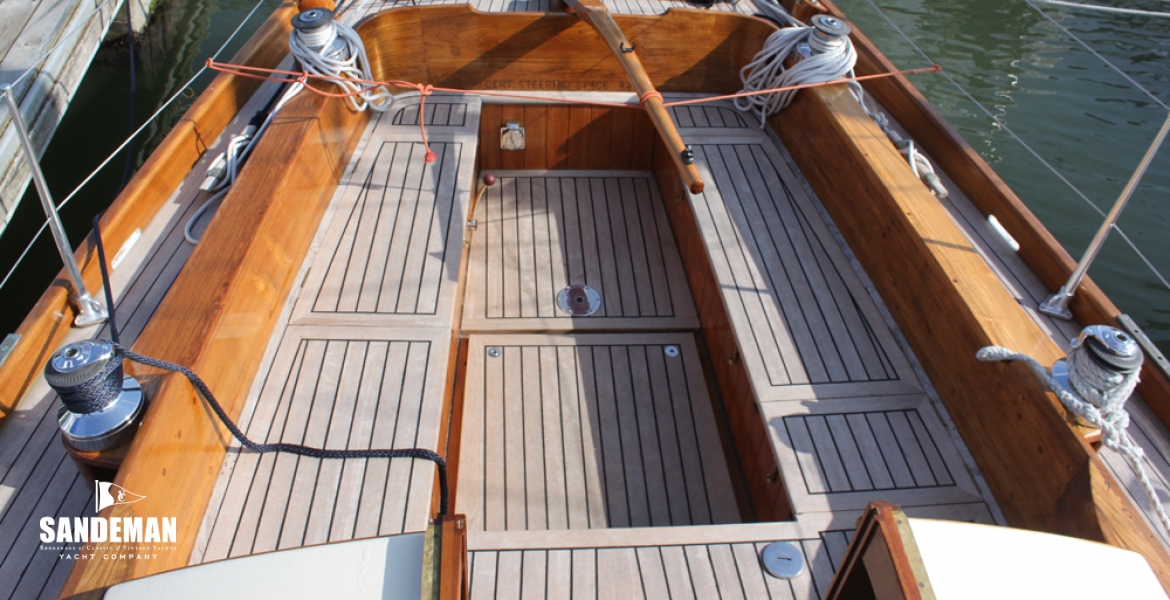 Cockpit to aft deck