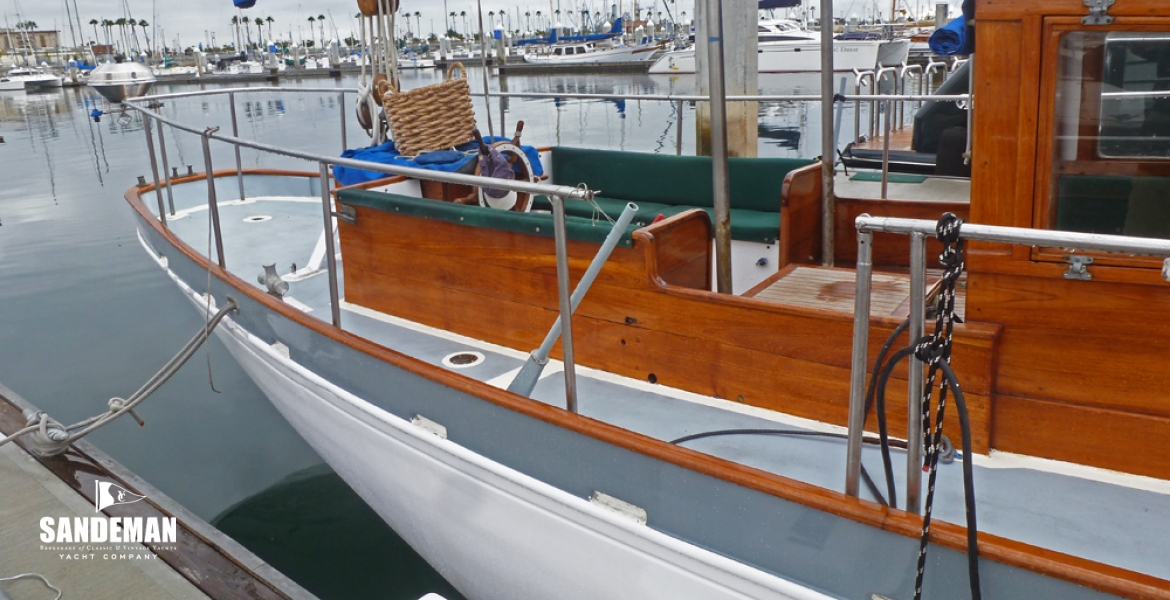 13Cockpitnaftdeck.jpg
