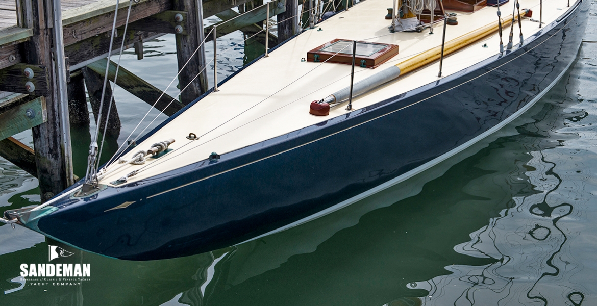 10 Alongside bow