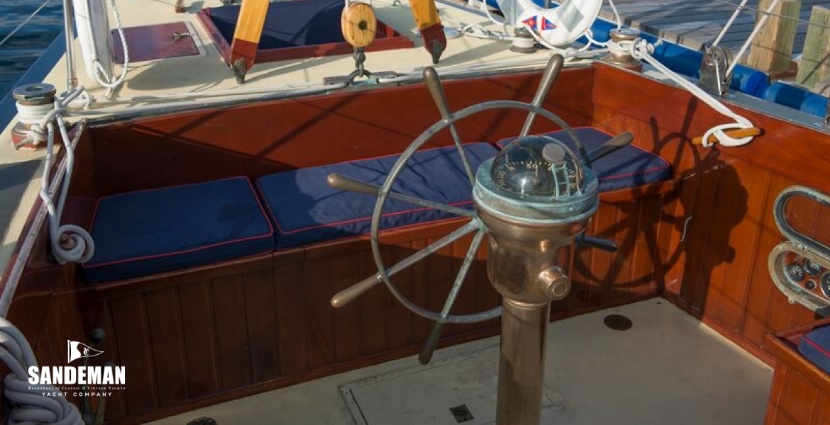 18 Helm