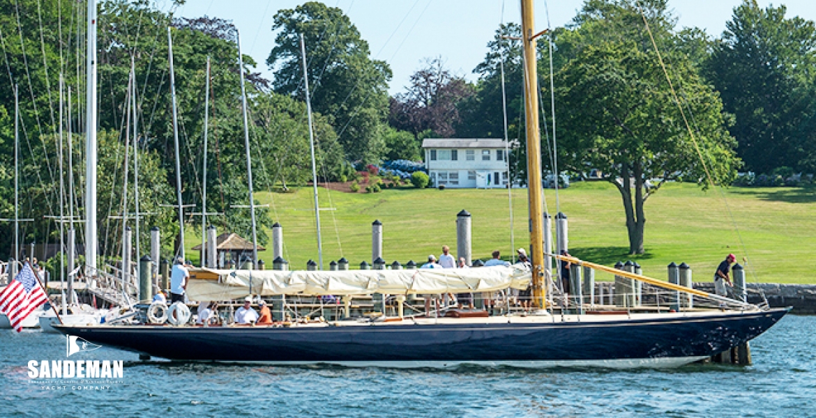 08 Alongside