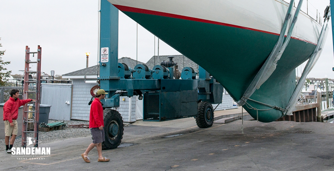 37 Ashore Port bow