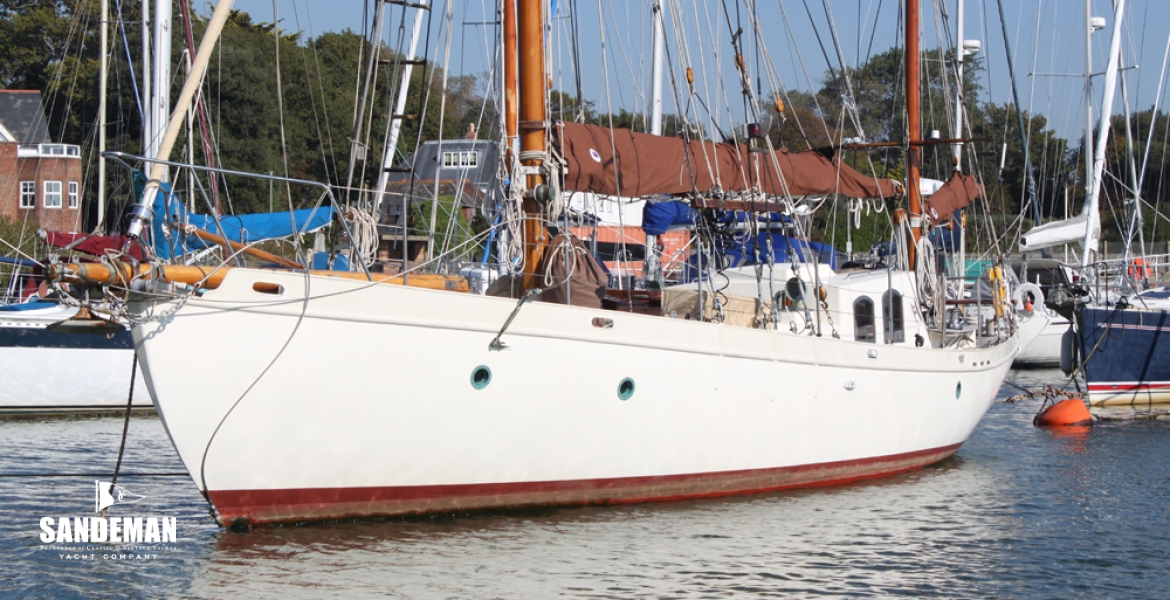 05 Port bow alongside.jpg