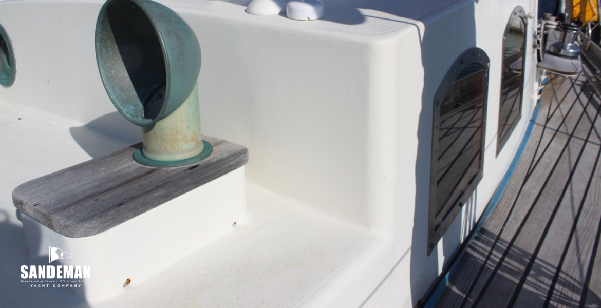 21 Trunk side aft.jpg