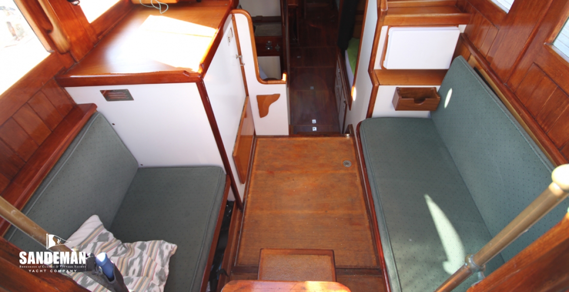 27 Interior doghouse1.jpg