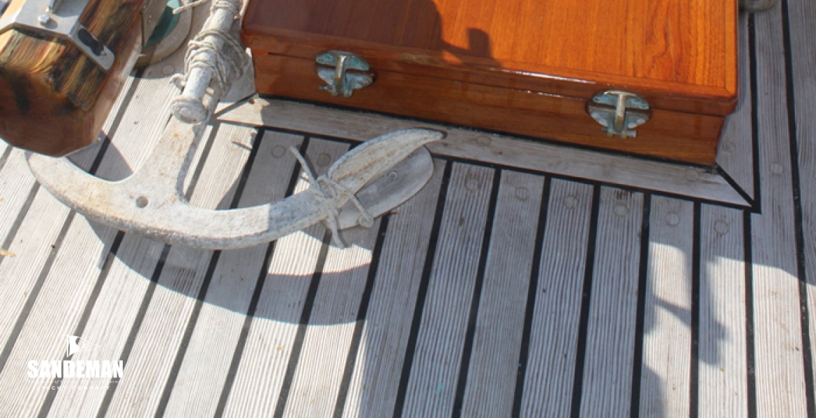 14 Forehatch bowsprit.jpg