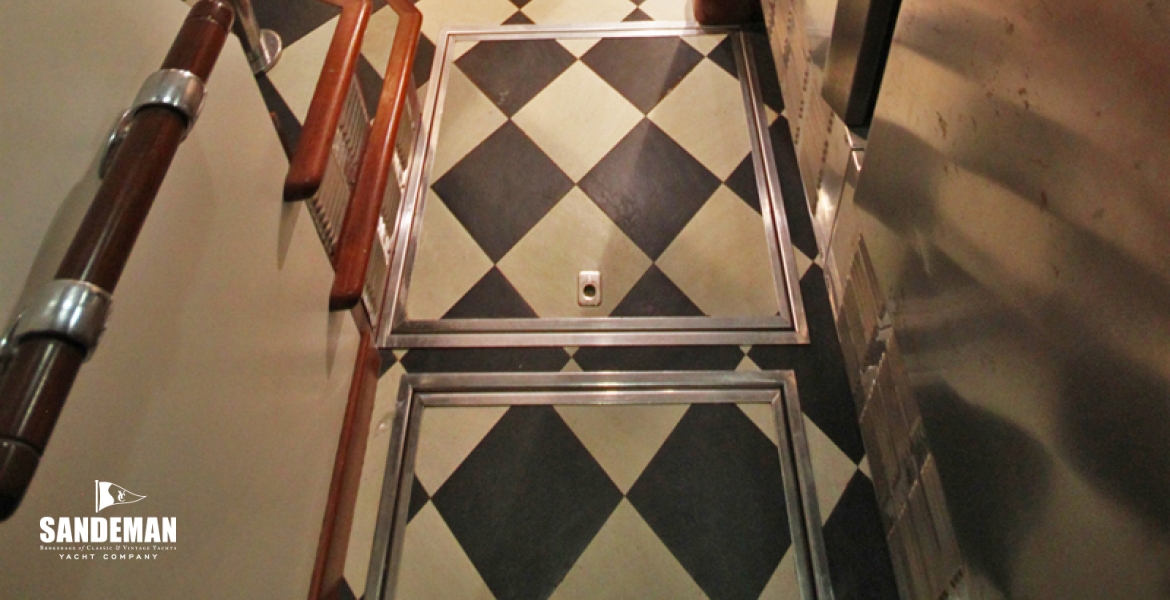 79 Lower deck corridor aft