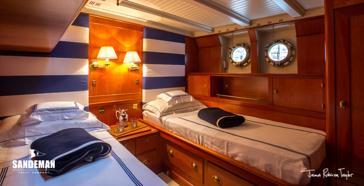 50 Large twin guest cabin port