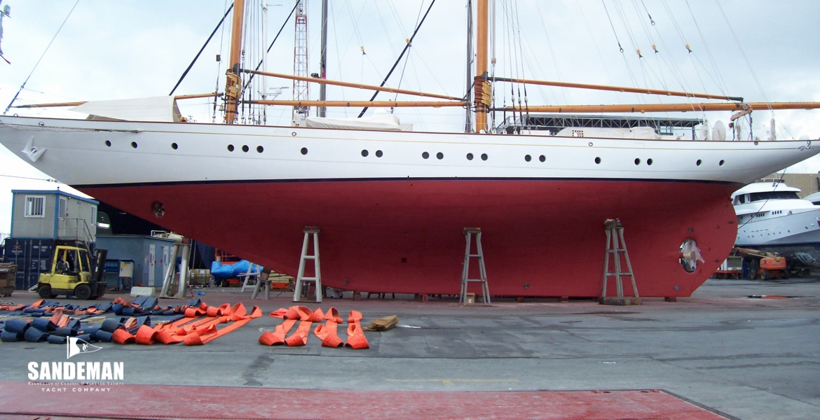 84 Ashore abeam.jpg
