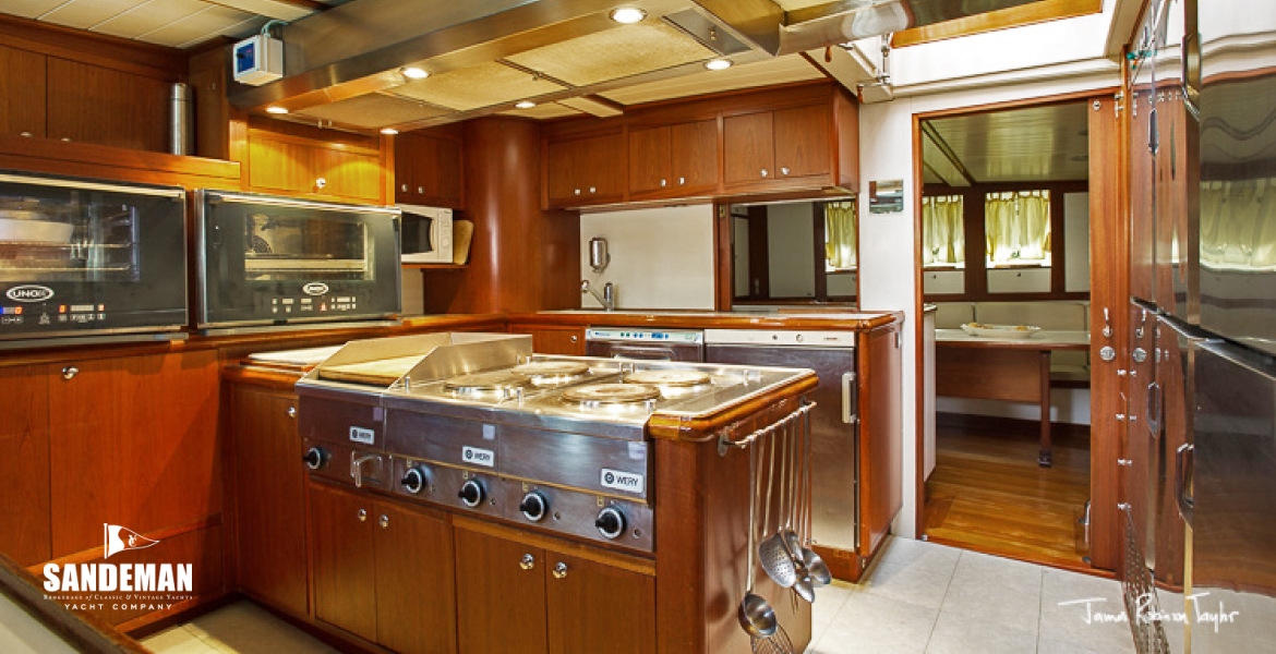 68 Galley v to crew mess.jpg
