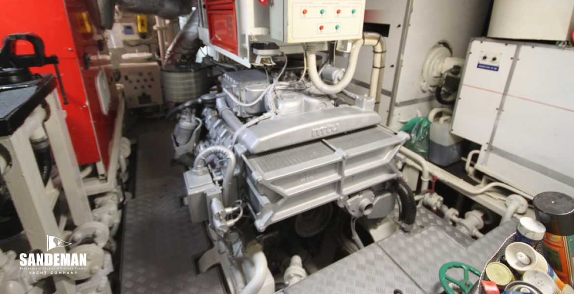 82 Engine room
