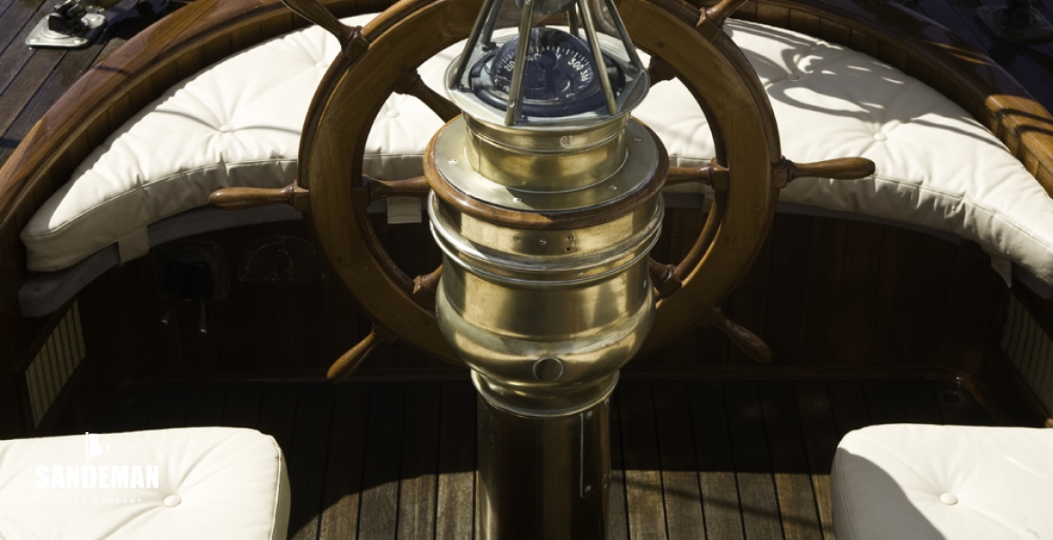 11Helmtoaftdeck.jpg