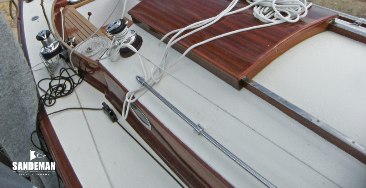 16 Side deck aft.jpg