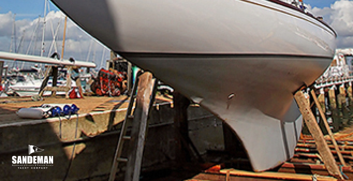 08 Ashore port bow.jpg