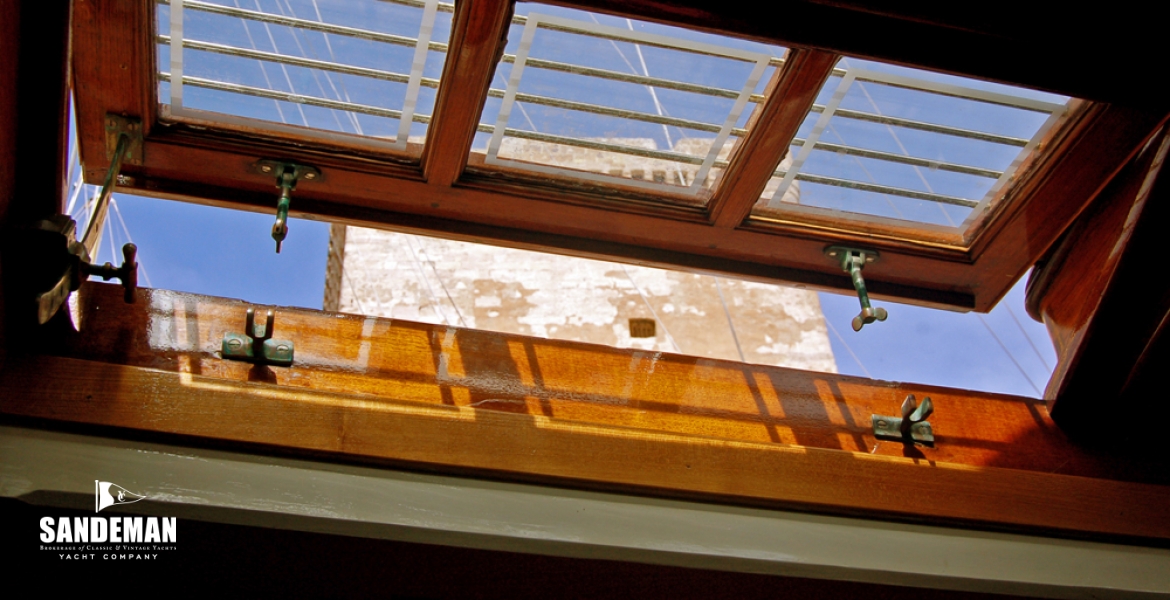 Saloon skylight
