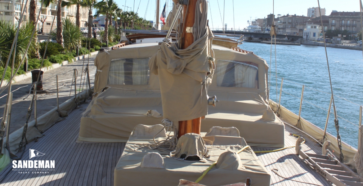 21 Foredeck v aft