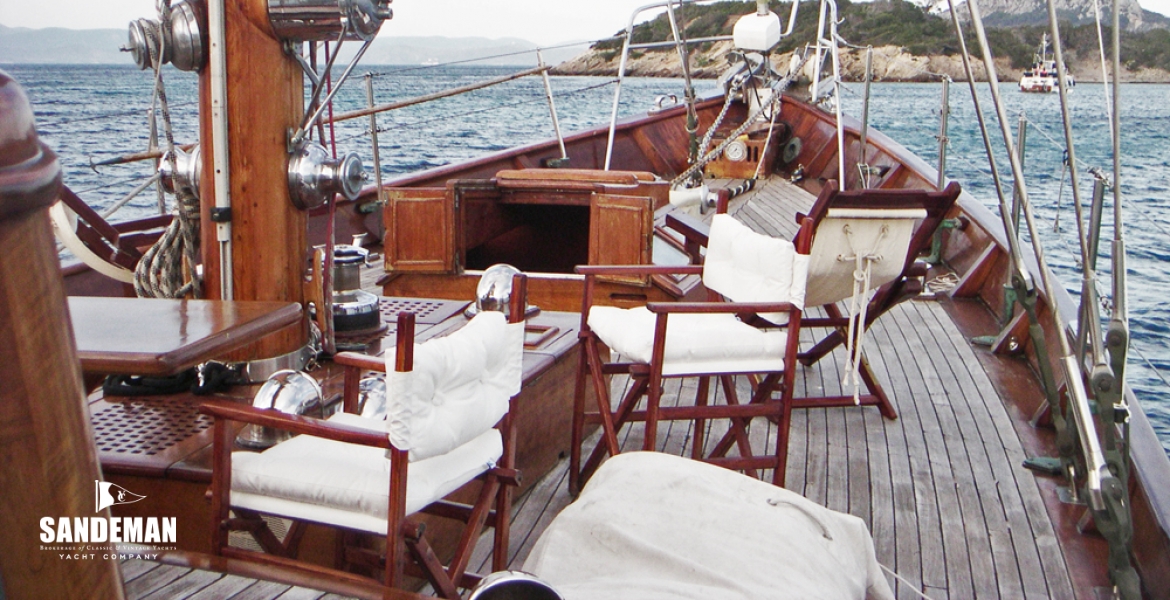  Foredeck fwd