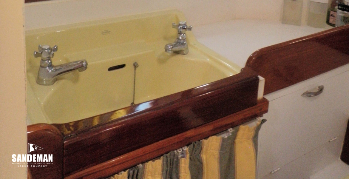 Ensuite basin