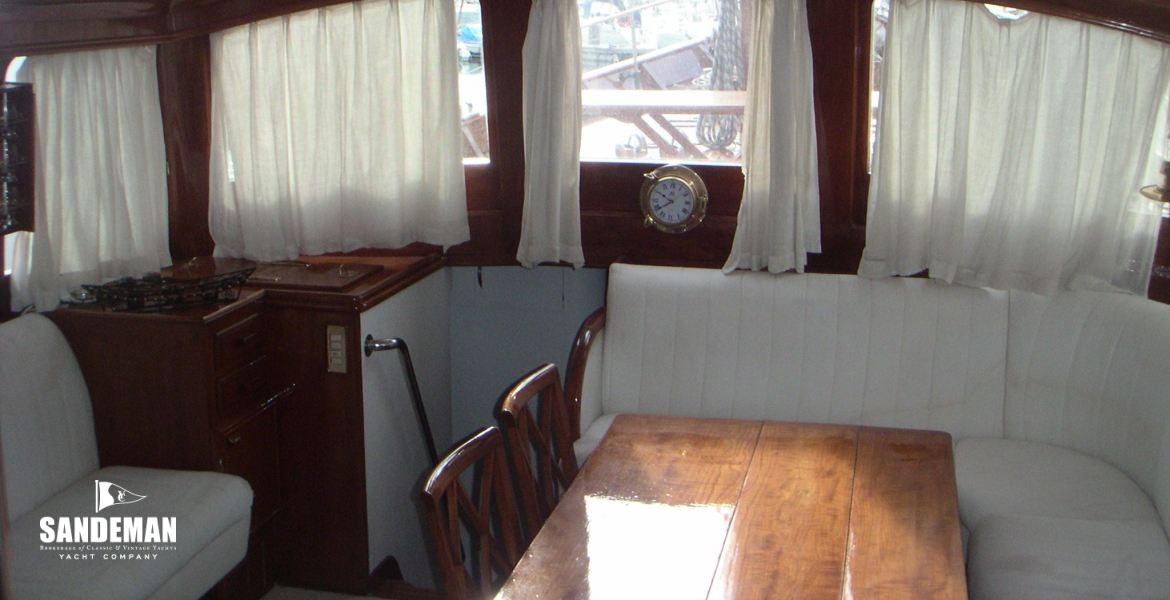 Saloon fwd