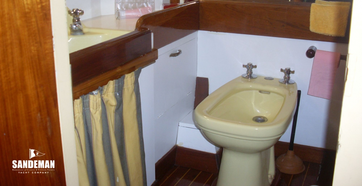 Ensuite bidet