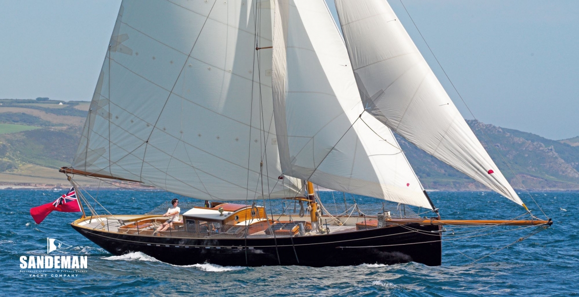 Port tack abeam