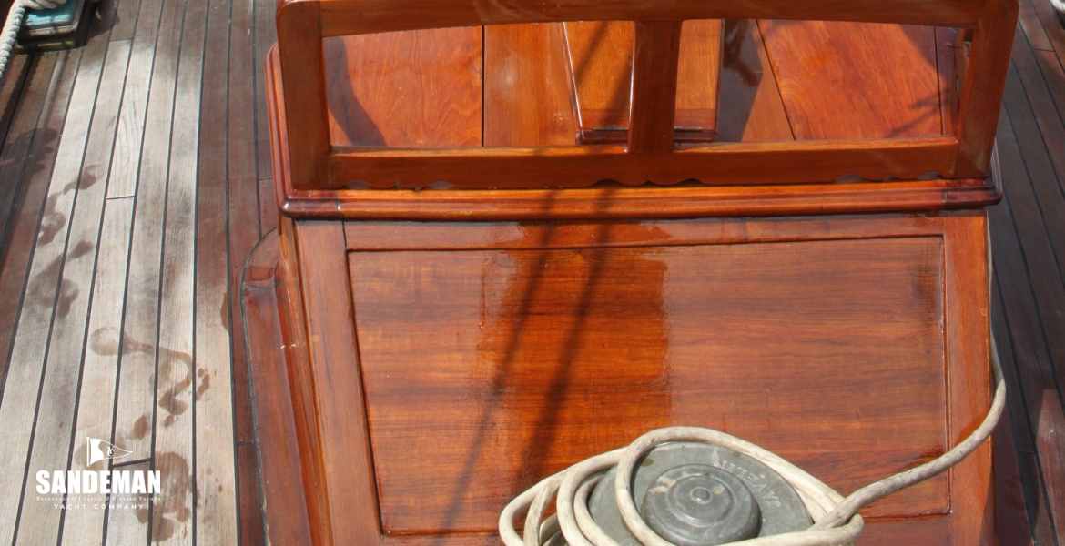 14 Aft deck fwd