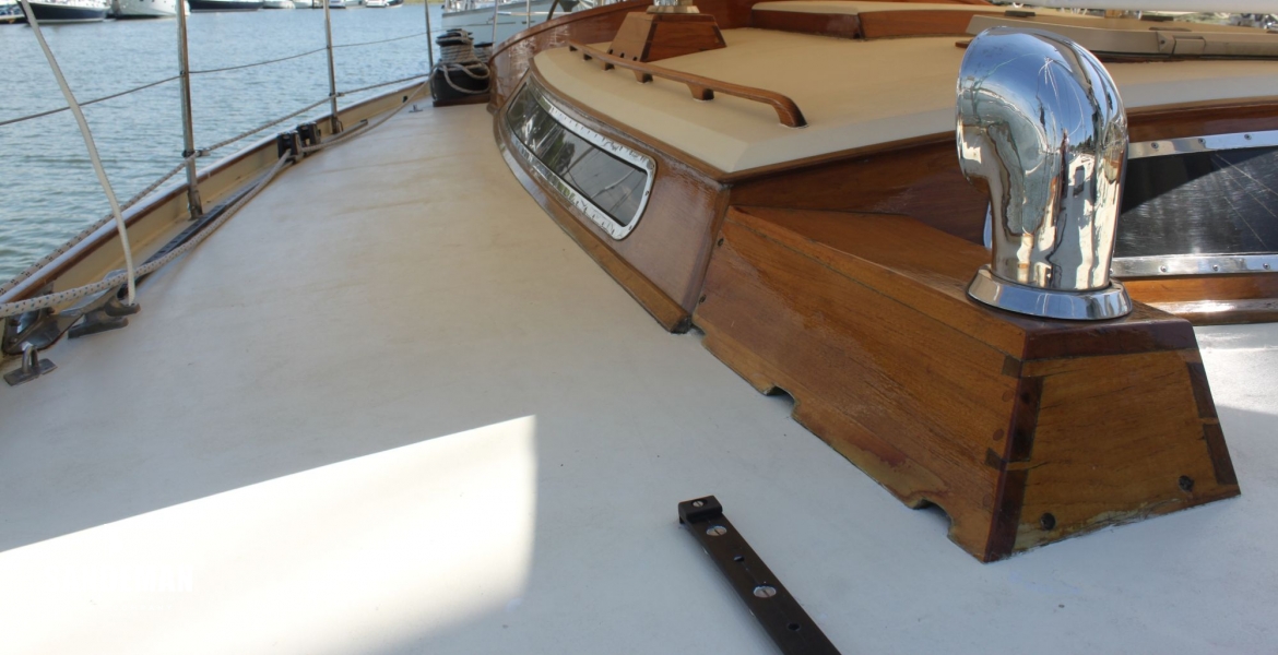 19Trunkcabinvaft6.JPG