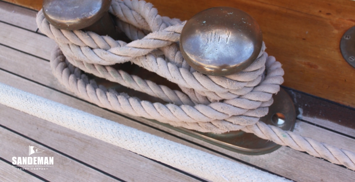 39 Mooring cleats