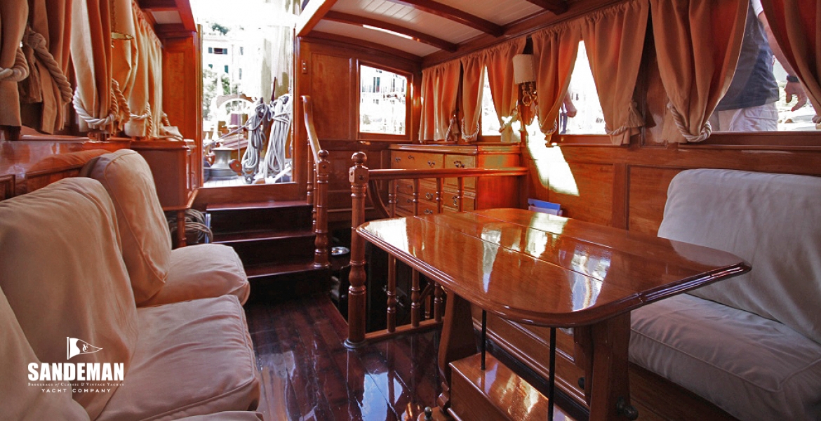 43 Deck house v aft
