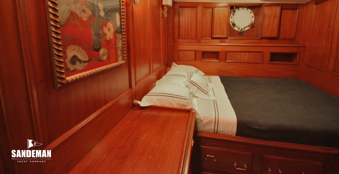 65 Guest dble stbd fwd and en suite