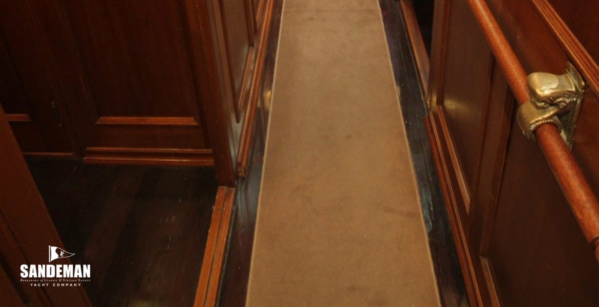 69 Corridor aft