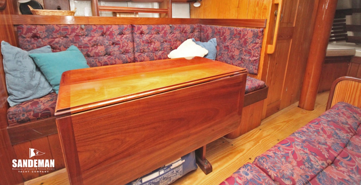 31Saloontoport.JPG