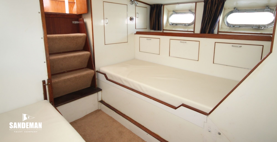 33 Aft cabin v fwd.JPG
